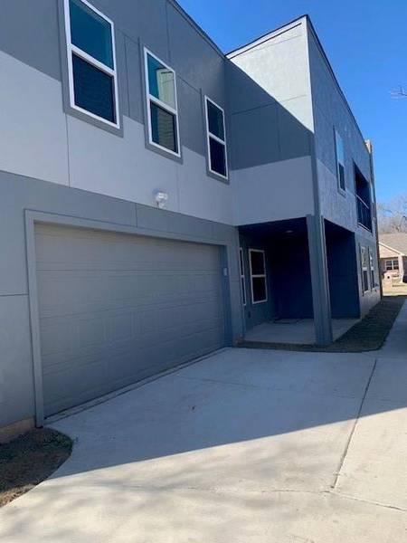 1420 E Arlington Avenue, Fort Worth, TX 76104