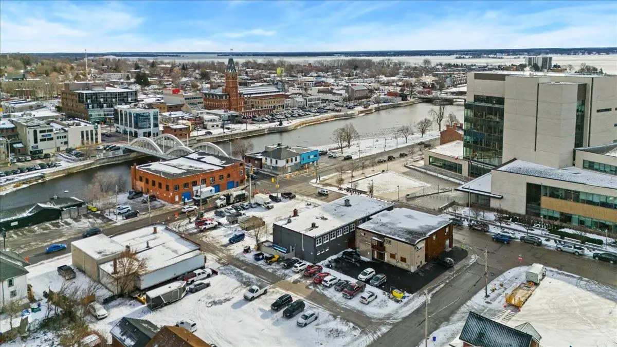 Belleville, ON K8P 1H7,14 Bridge ST W