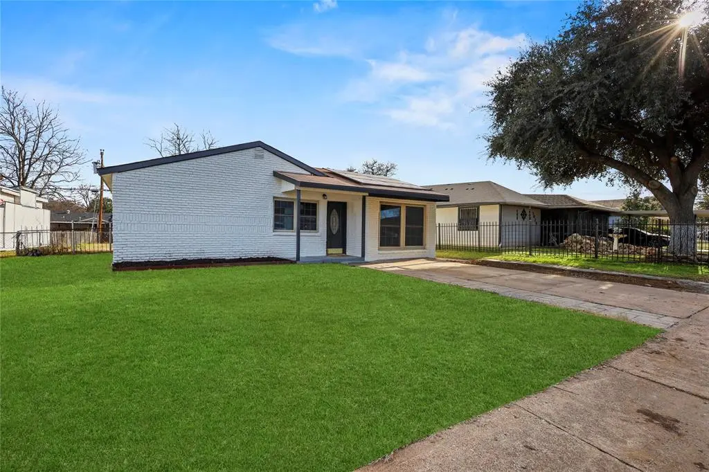 Dallas, TX 75241,3832 Stateoak Drive