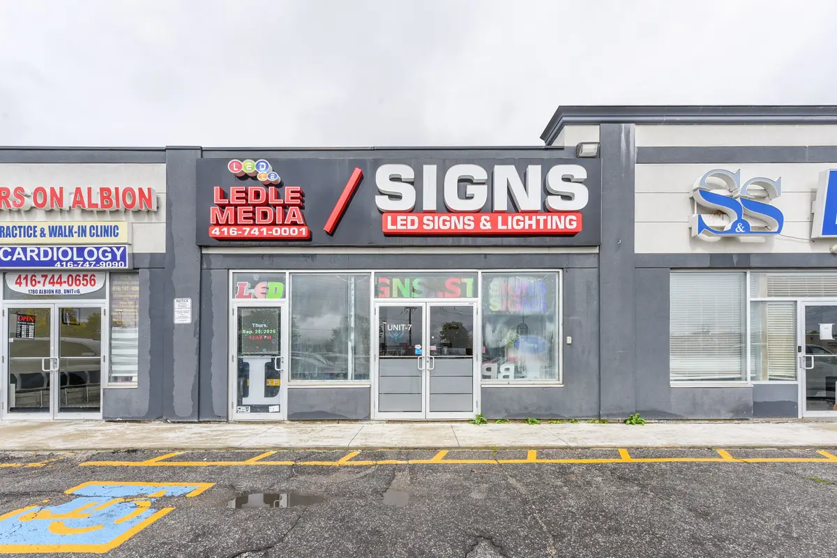 Toronto W10, ON M9V 1C1,1780 Albion RD #7