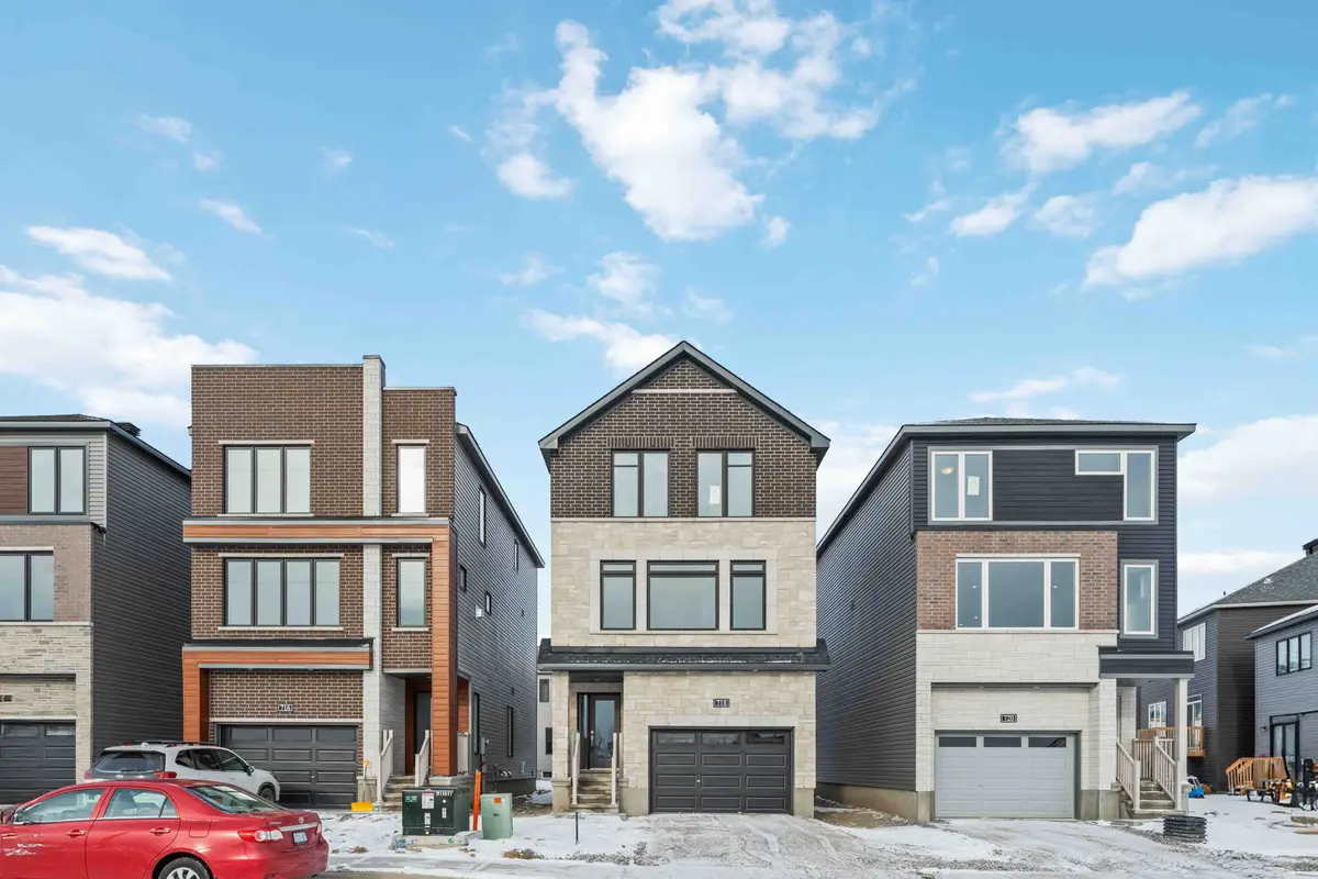 Kanata, ON K2W 0M5,718 Jennie Trout TER