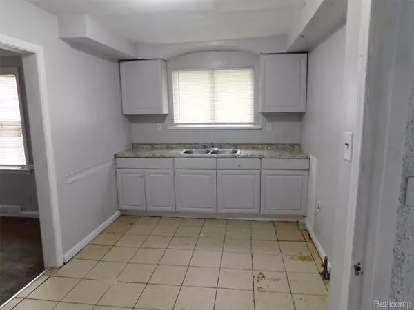 Detroit, MI 48205,15443 Troester ST