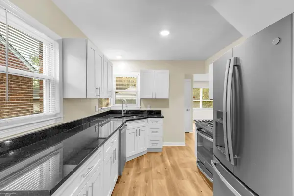 Redford, MI 48240,17363 Olympia ST