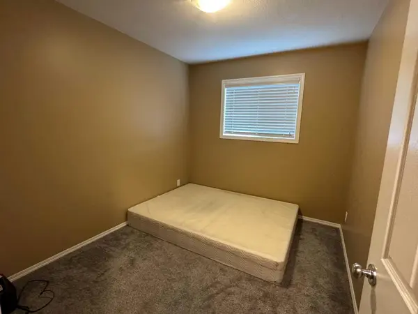 Lloydminster, SK S9V1P3,4729 18 ST #5