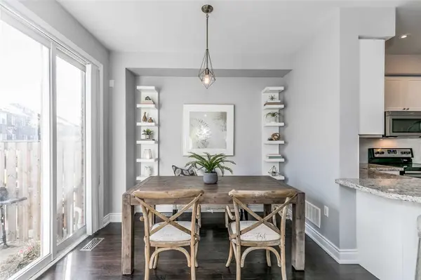 Newmarket, ON L3X 0E9,751 Wendy Culbert CRES #23