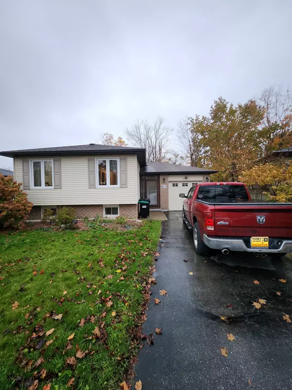 Barrie, ON L4N 5B8,63 Bronte CRES