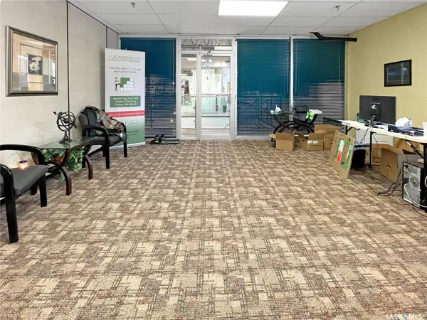 244 1st AVENUE NE #207, Swift Current, SK S9H 2B4