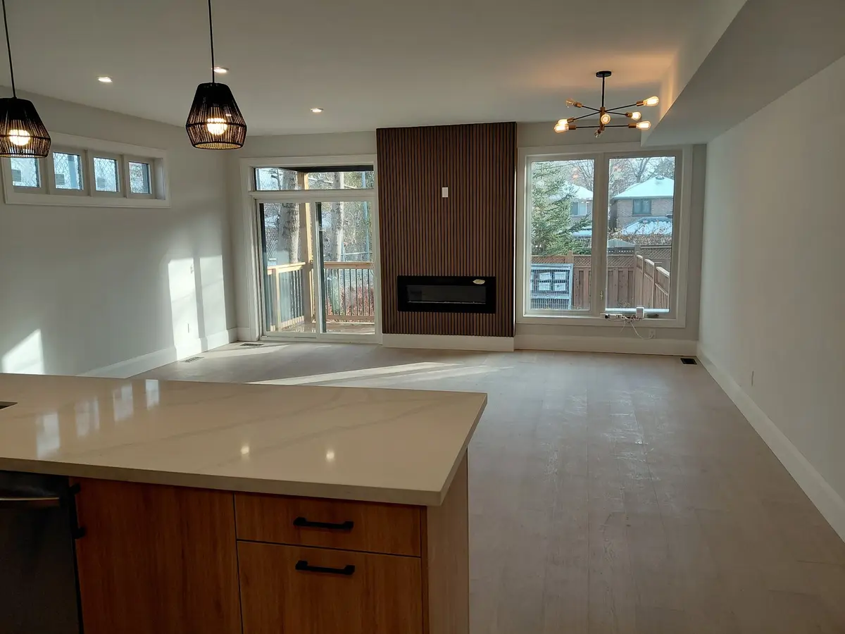 Toronto W06, ON M8W 1J8,3 Marina AVE