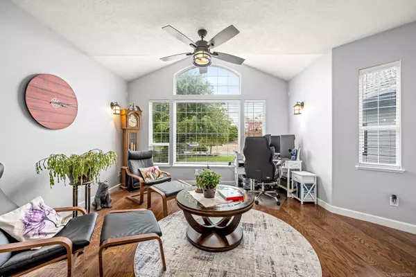 Courtenay, BC V9N 8R7,589 Monarch Dr