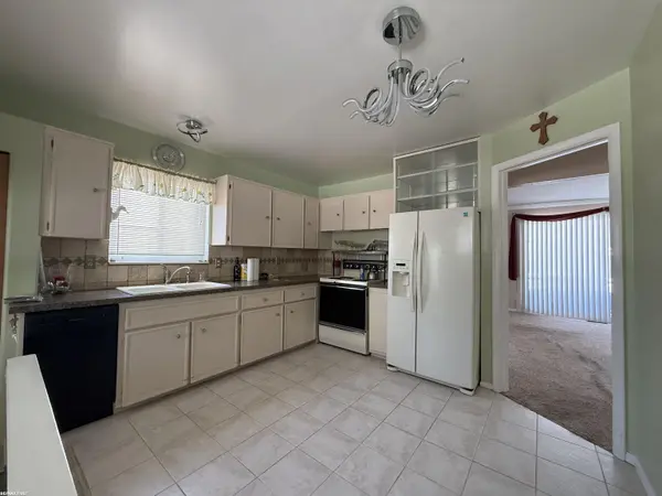 Warren, MI 48088,31515 Newport DR