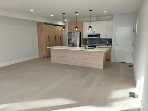 Toronto W06, ON M8W 1J8,3 Marina AVE