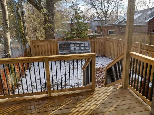 Toronto W06, ON M8W 1J8,3 Marina AVE