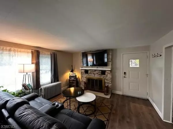 809 Ringwood Ave,  Pompton Lakes Boro,  NJ 07442