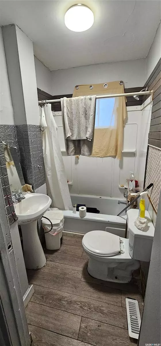 Saskatoon, SK S7M 2K1,127 M AVENUE S