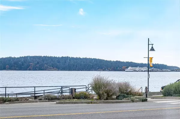 Nanaimo, BC V9S 5P4,2815 Departure Bay Rd #110