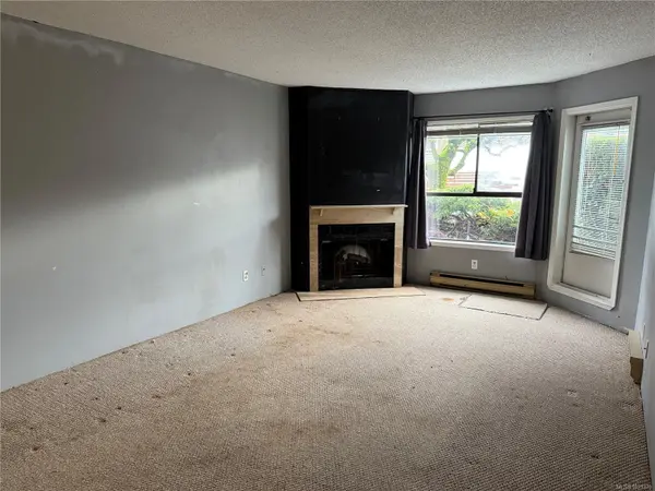 Nanaimo, BC V9S 5P4,2815 Departure Bay Rd #110