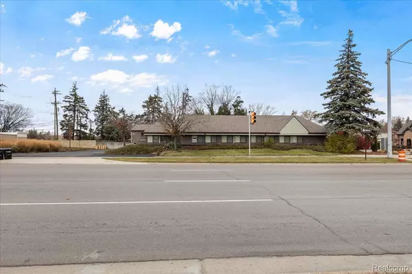 Oakland, MI 48076,17600 W 11 Mile RD