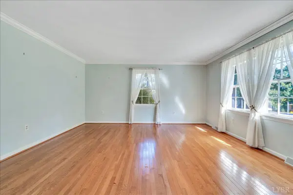 207 Queen Regent CT, Blue Ridge, VA 24064