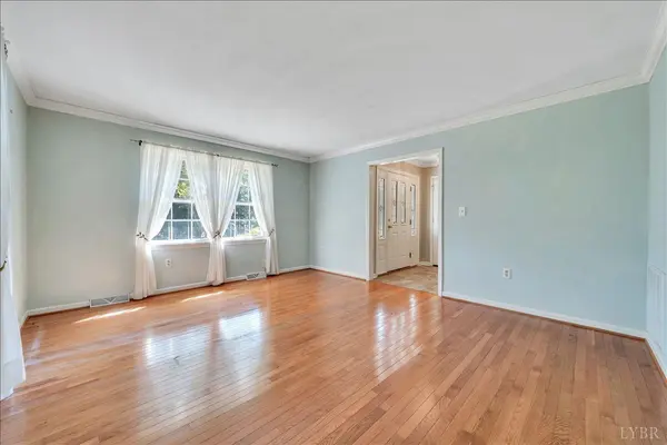 207 Queen Regent CT, Blue Ridge, VA 24064