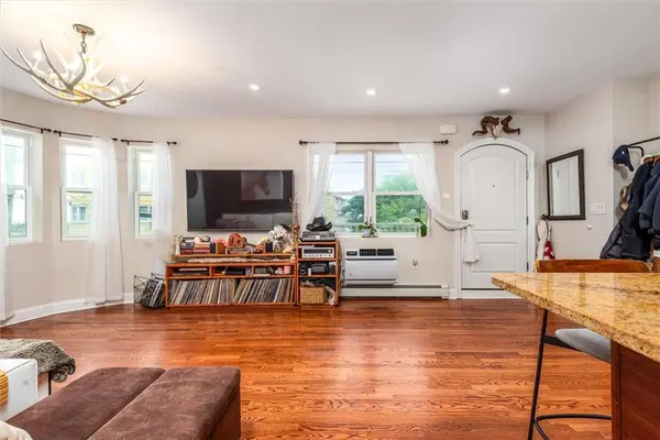 Rockaway Park, NY 11694,160 Beach 101st ST #16B