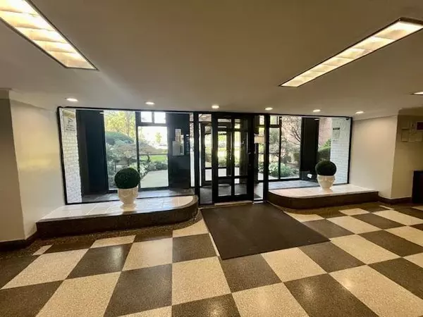 Brooklyn, NY 11230,1119 Ocean Pkwy #1N