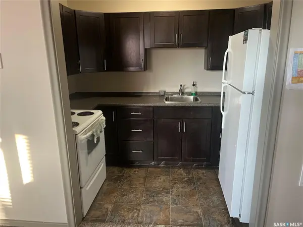 Saskatoon, SK S7K 2M3,400 4th AVENUE N #31