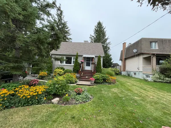 465 Guy ST, Overbrook - Castleheights And Area, ON K1K 1C1