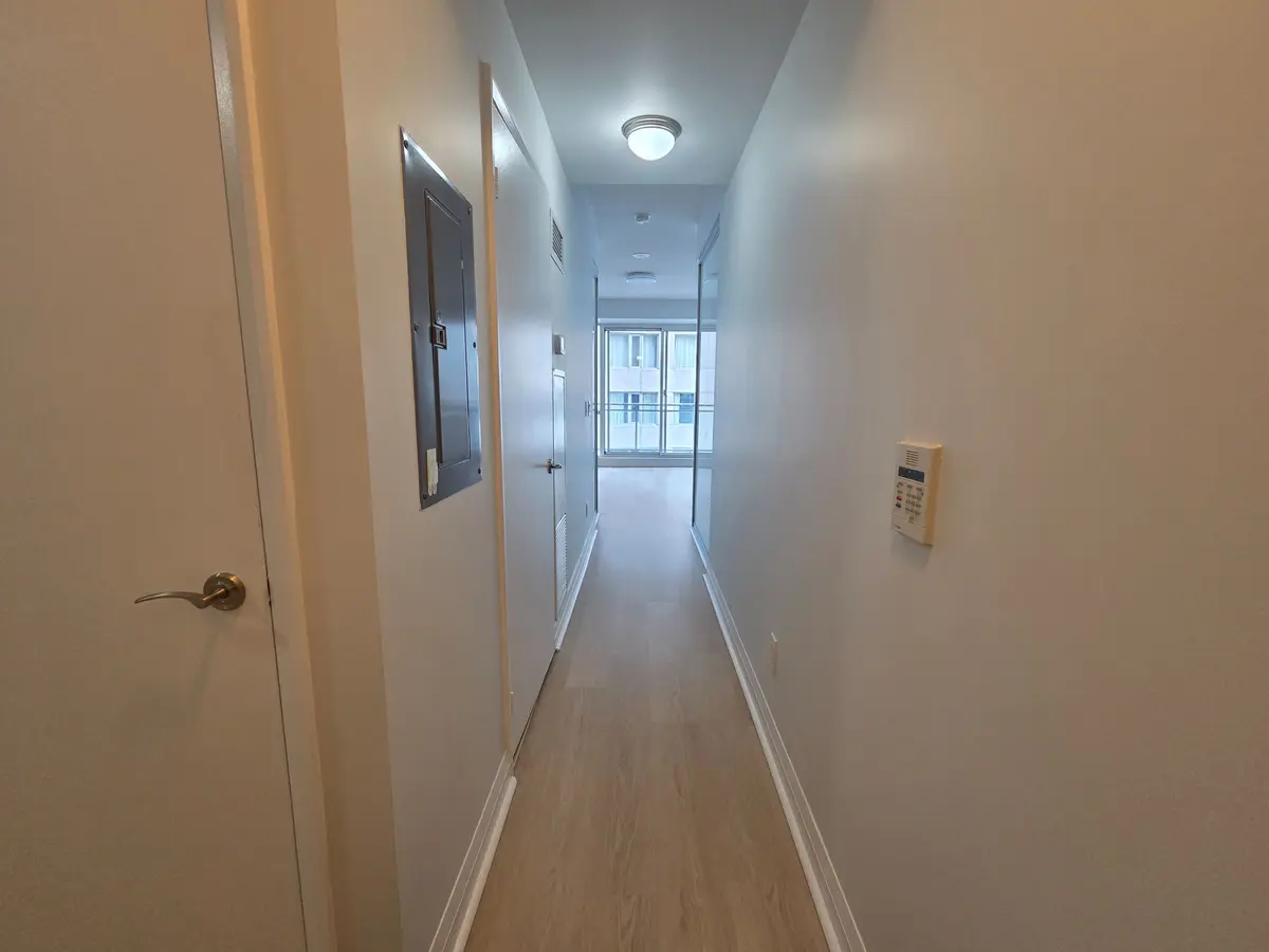 Toronto C08, ON M5B 2R6,220 Victoria ST #1605