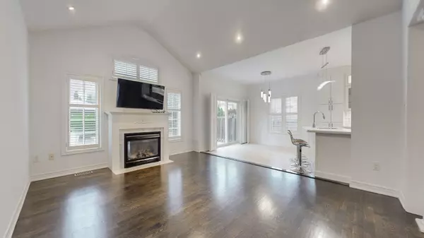 Oakville, ON L6H 7T6,2400 Tesla CRES