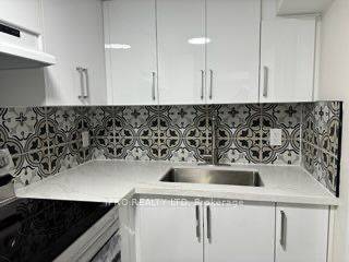 376 Valleyway DR #Basment, Brampton, ON L6X 0N9