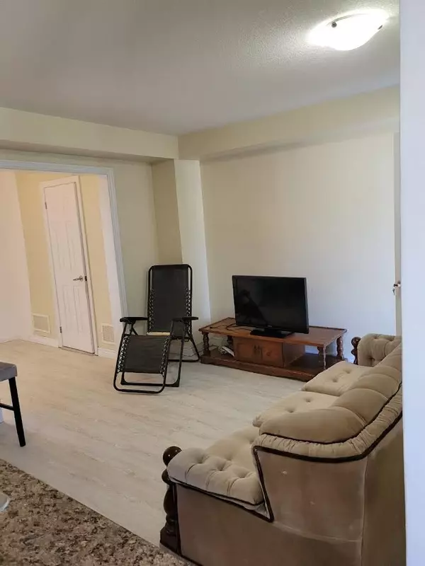 Cambridge, ON N3H 0C6,420 Linden DR #70