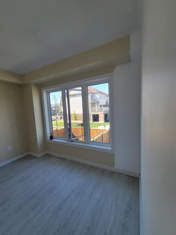 Cambridge, ON N3H 0C6,420 Linden DR #70