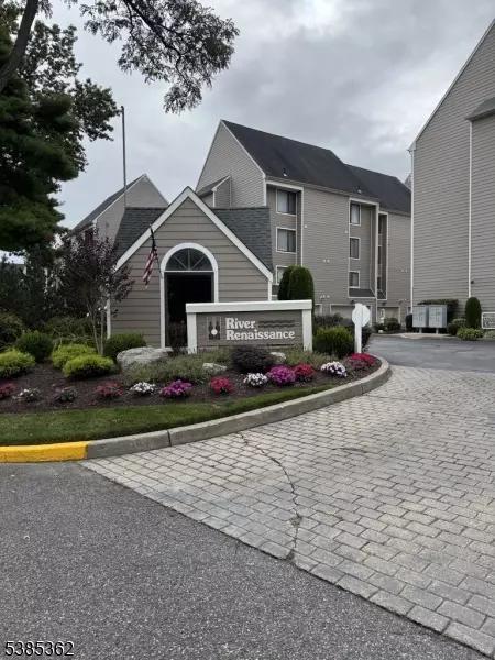 905 River Renaissance #905, East Rutherford Boro, NJ 07073