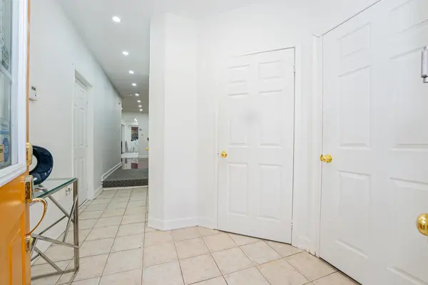 Brampton, ON L6P 2J5,3 Gander CRES