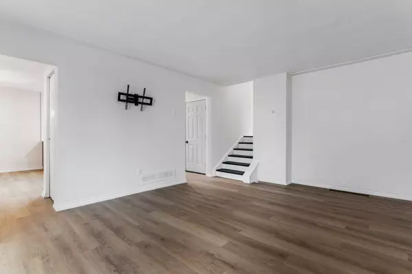 Norfolk, ON N0E 1Y0,14 Orchard CRES