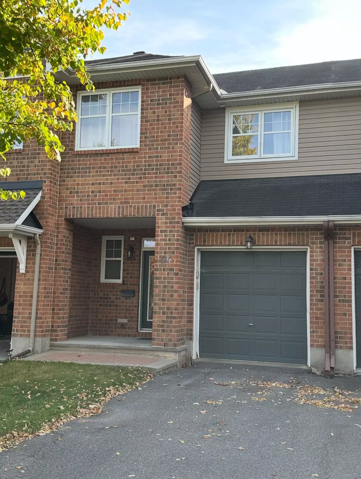 Barrhaven, ON K2G 7C9,94 SELHURST AVE