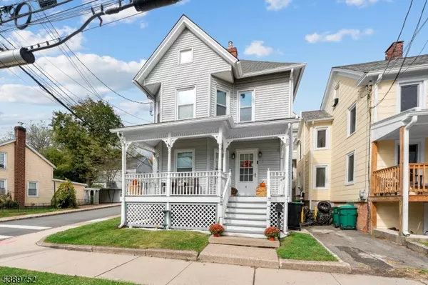 8 Madison St, Newton Town, NJ 07860