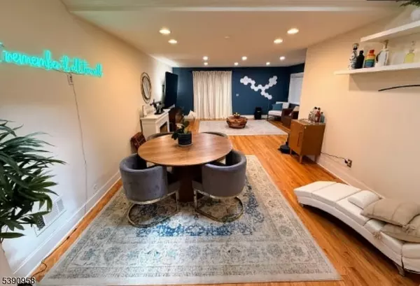 Weehawken Twp., NJ 07086,8 Carroll Pl