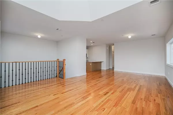 Staten Island, NY 10308,30 Waterside Pkwy