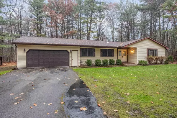 3115 E Beechwood DR, Midland, MI 48640