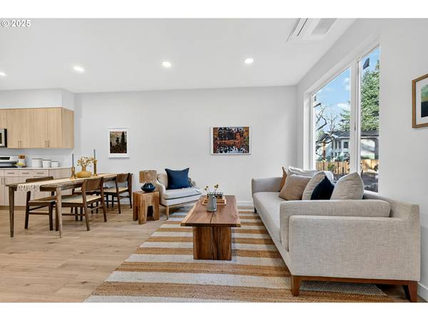 Portland, OR 97218,7248 NE Going ST