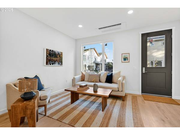 Portland, OR 97218,7248 NE Going ST