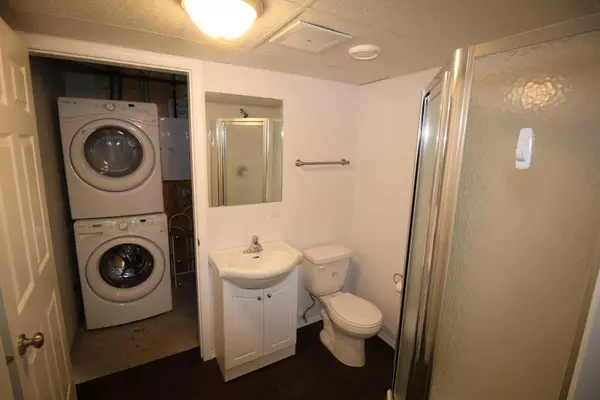 Wainwright, AB T9W 0A9,1117 30 ST