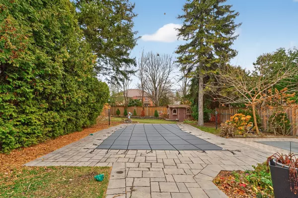 Burlington, ON L7N 1V8,195 Wilton ST