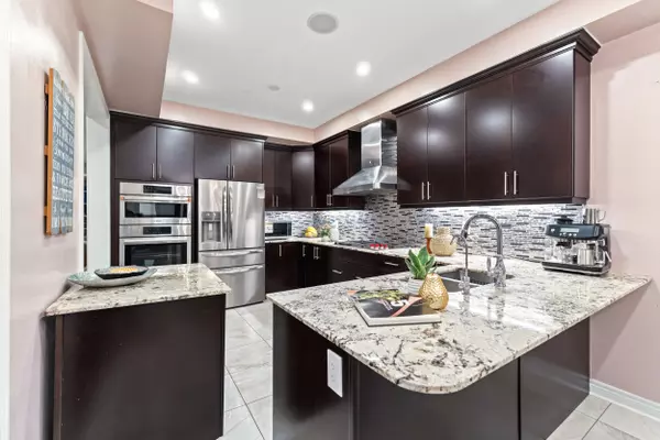 Brampton, ON L6R 0W1,22 Cedarsprings WAY