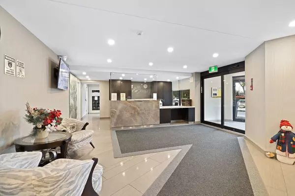 Burlington, ON L7N 3M2,700 Dynes RD #901