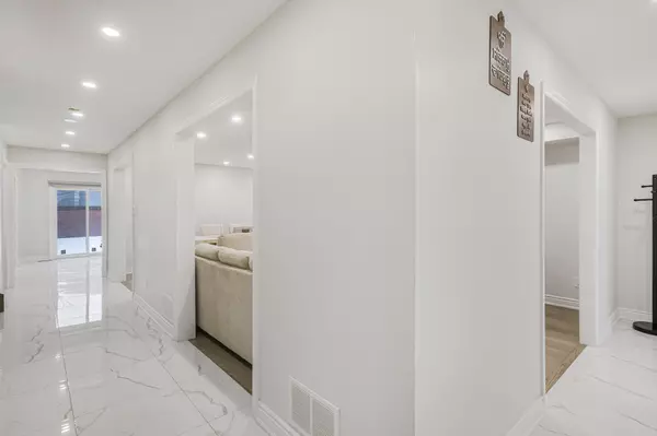 Brampton, ON L6R 1W3,226 Mountainberry RD