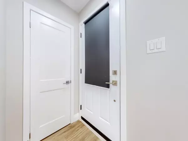 Kitchener, ON N2B 1J9,22 Sherwood AVE