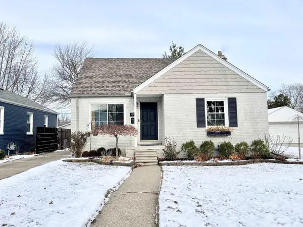 Grosse Pointe Woods, MI 48236,2230 Hawthorne RD