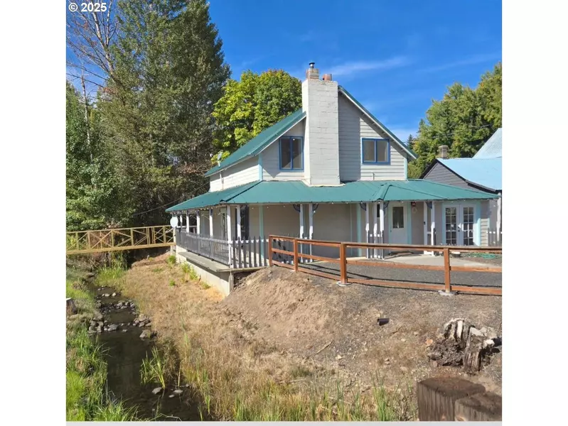 57036 WAMIC MARKET RD, Wamic, OR 97063